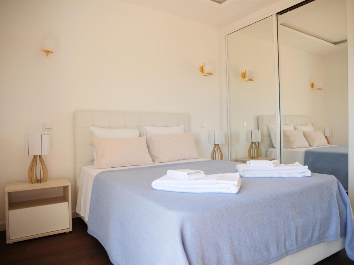 Cozy Apartment With Sea View Over Meia Praia Lagos Eksteriør bilde